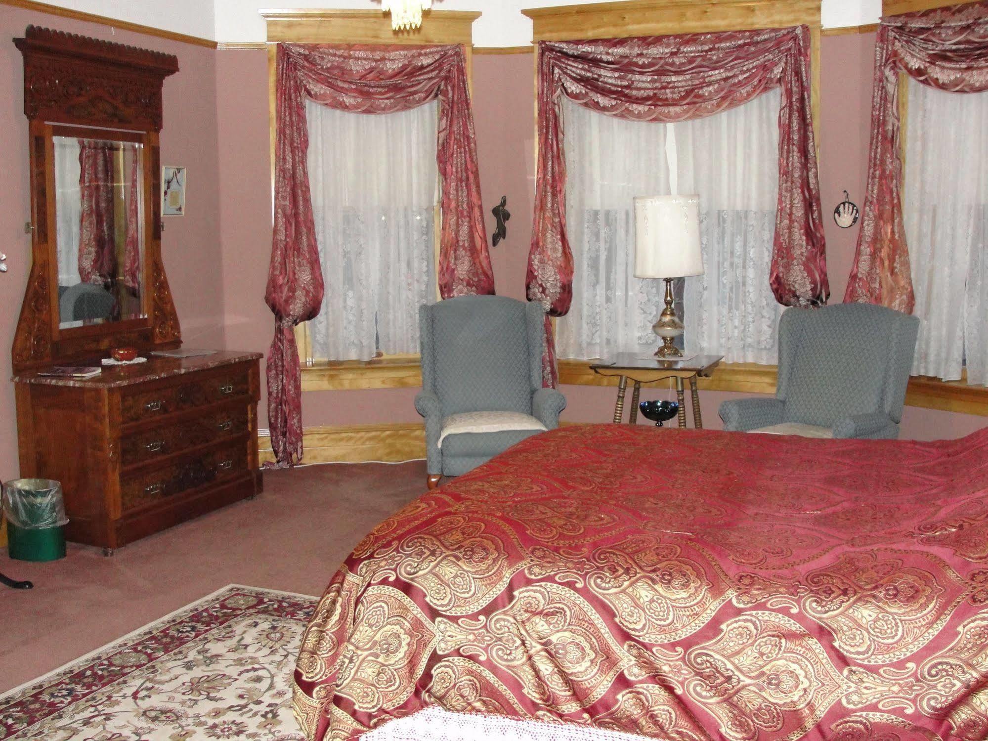 Ferris Mansion Bed And Breakfast 罗林斯 外观 照片